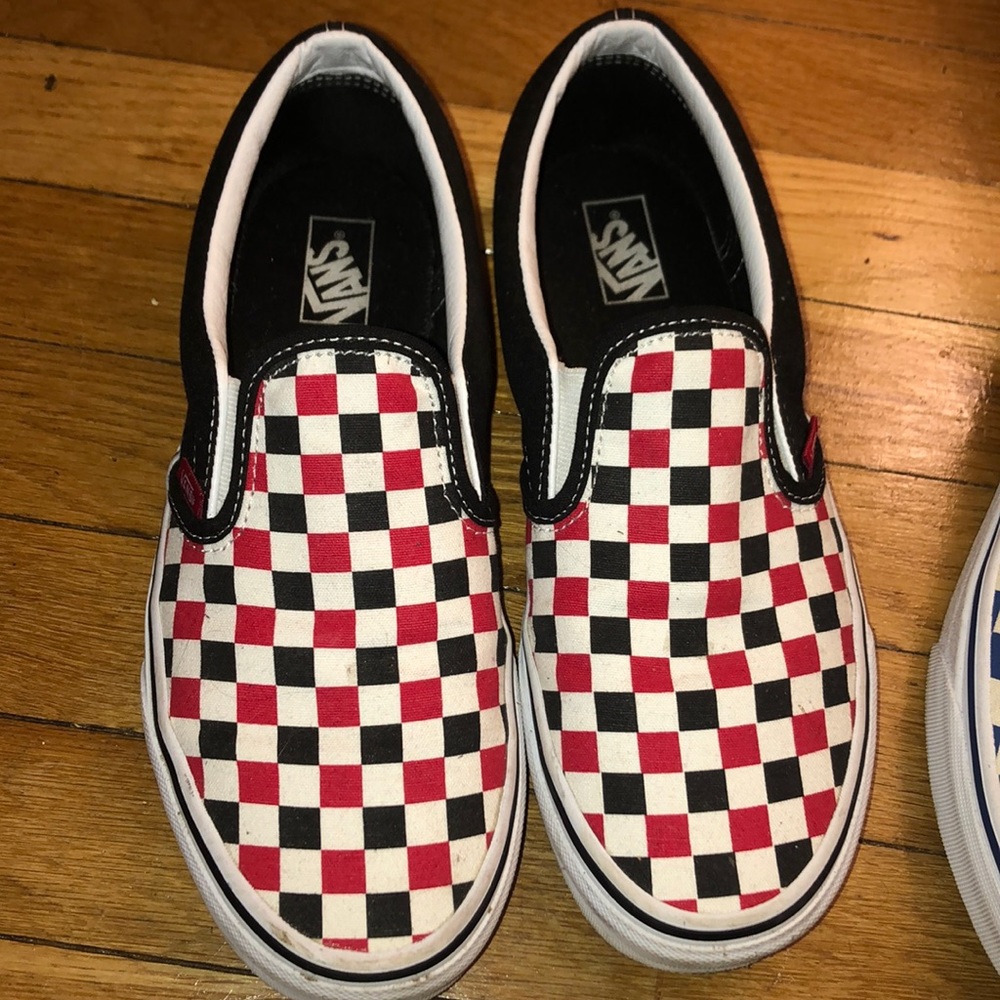 2 pairs of vans